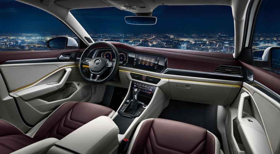 Торпедо Volkswagen Sagitar 280 TSI 2019 года  (фото 15 из 26)